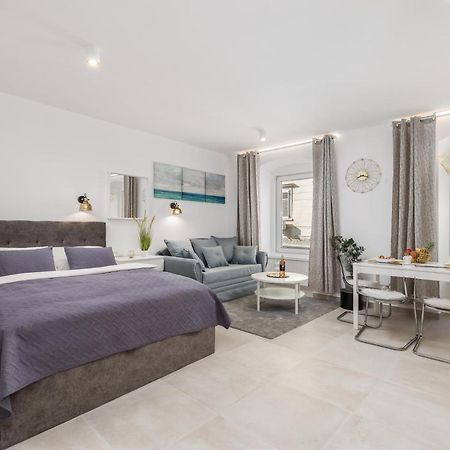 Srnec Apartments - Korzo ริเยกา ภายนอก รูปภาพ