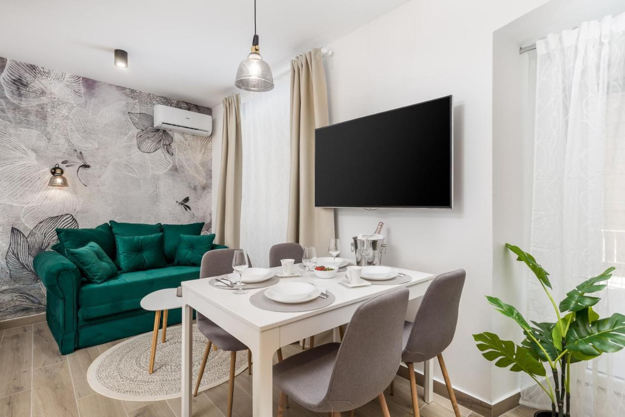 Srnec Apartments - Korzo ริเยกา ภายนอก รูปภาพ