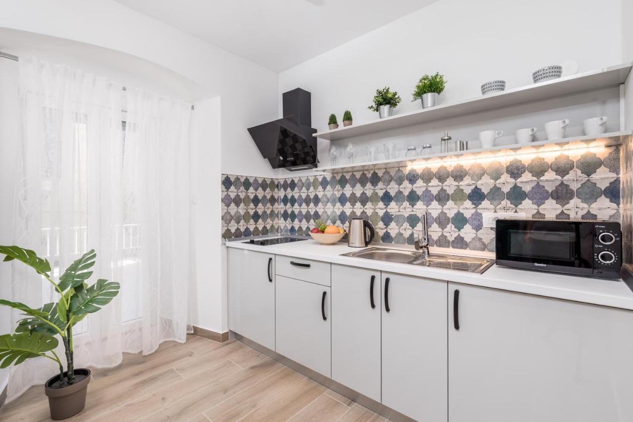 Srnec Apartments - Korzo ริเยกา ภายนอก รูปภาพ