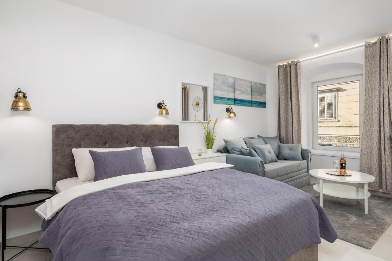 Srnec Apartments - Korzo ริเยกา ภายนอก รูปภาพ