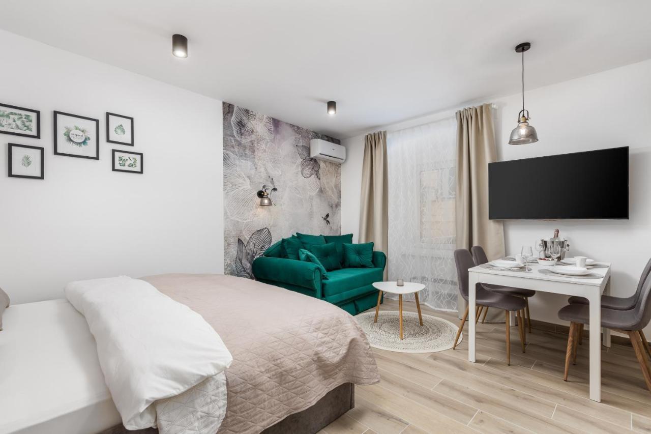 Srnec Apartments - Korzo ริเยกา ภายนอก รูปภาพ