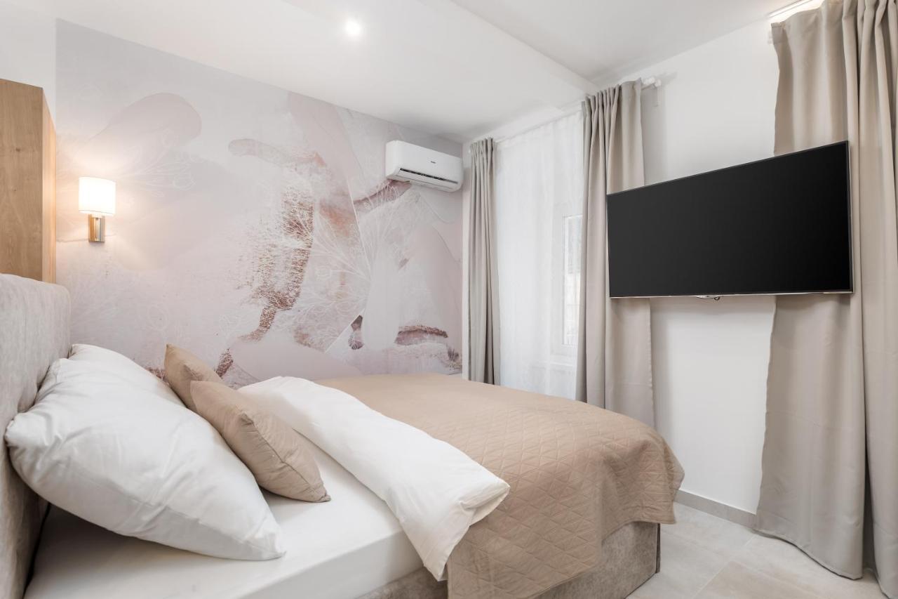 Srnec Apartments - Korzo ริเยกา ภายนอก รูปภาพ