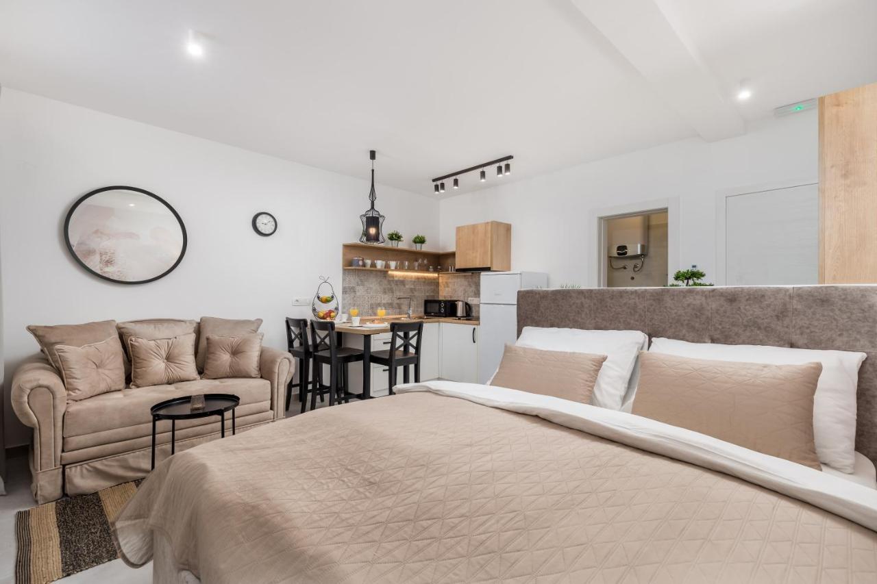 Srnec Apartments - Korzo ริเยกา ภายนอก รูปภาพ