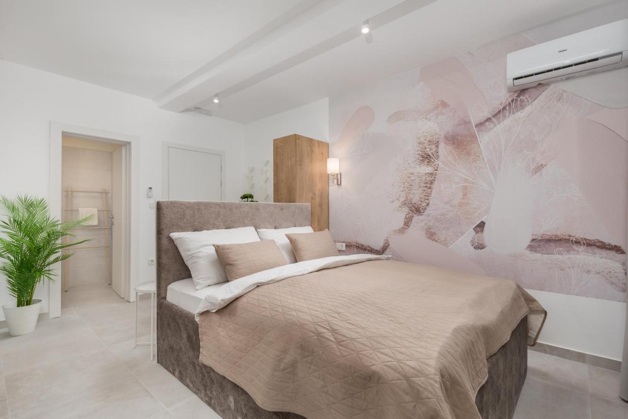 Srnec Apartments - Korzo ริเยกา ภายนอก รูปภาพ